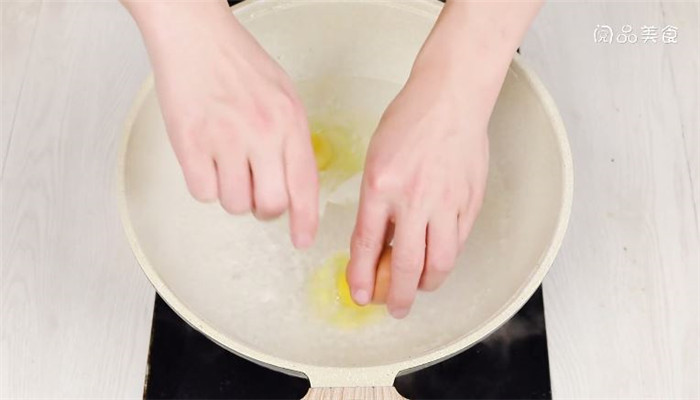 米酒鸡蛋汤做法步骤：2