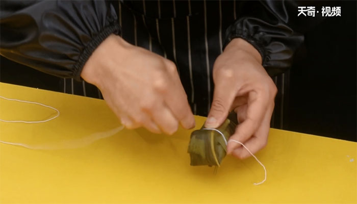豆沙粽子做法步骤：14